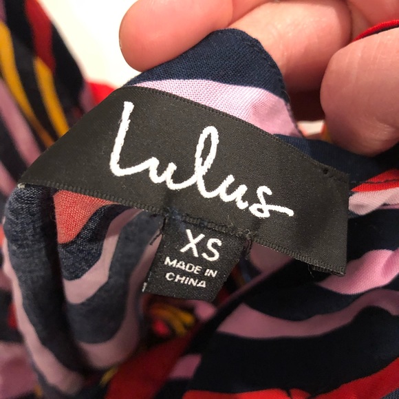 Lulu’s XS Super cute Adrift double strap tank with side cutouts + tiebacks - Picture 8 of 8